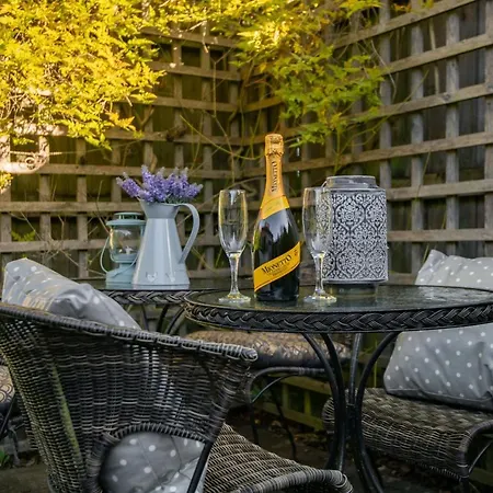 The Dovecote Tatil Evi *